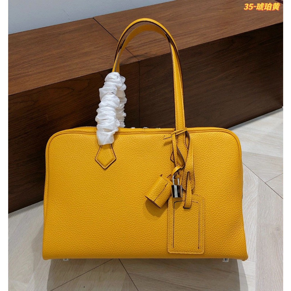 Bolso de Mano de Cuero Vacuno  - Travel Accessories Luxury reseña y precio